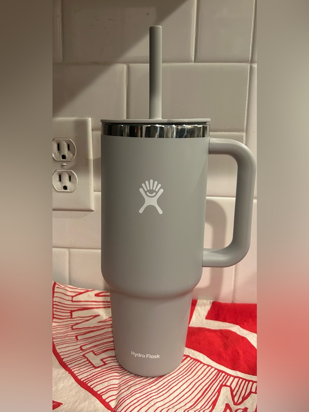 Hydro flask large 40 ounce All Around  Tumblr with silicone straw